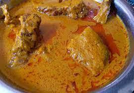 NSUGI (SAUCE DE NOIX) AU GIBIER